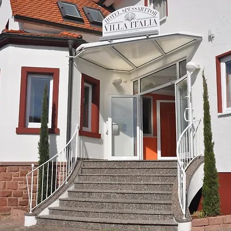 Häuser der Villa Italia-2