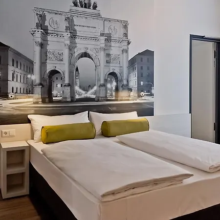 Super 8 By Wyndham Munich City North-2