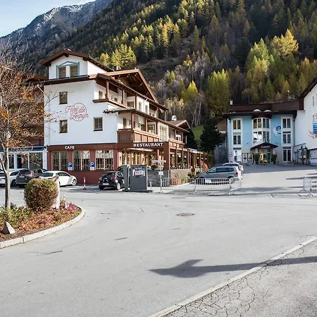 Hotel Das Zentrum-3