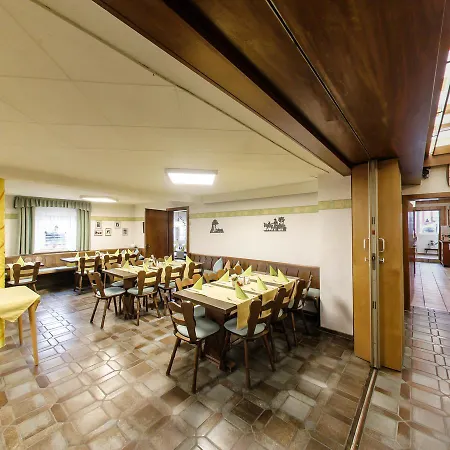 Gasthof Liederhalle-2