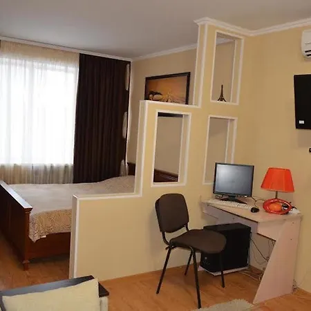 Затишна Квартира У Самому Центрі , На Соборній-3