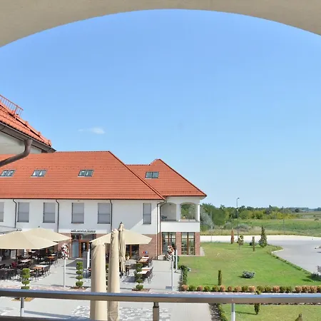 Family-Hotel-2