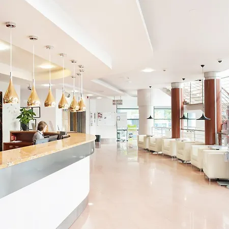 Ikar Plaza-3