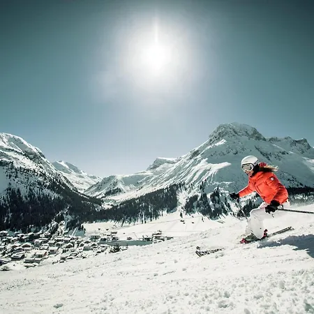 Hinterwies – Ski In / Lodge / Dine-2