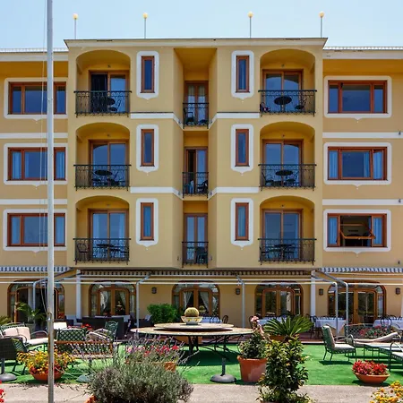 Johanna Park Hotel-2
