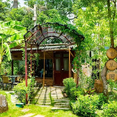 Chuan Ya Ju Homestay-3