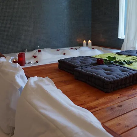 Jacuzzi Rooms-2