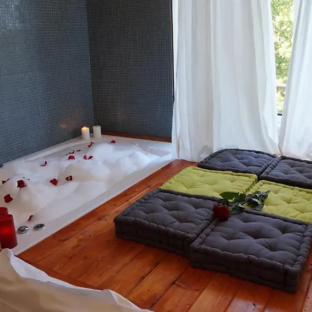 Jacuzzi Rooms-3