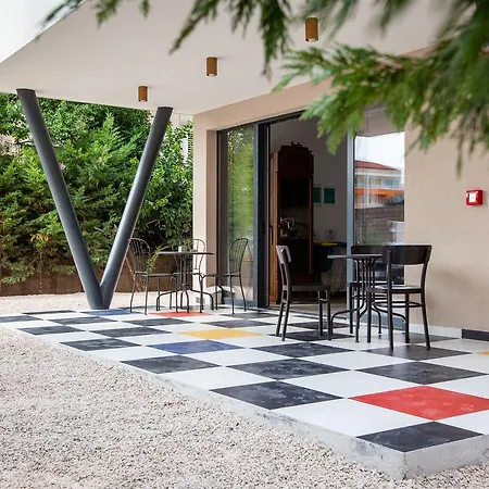 Subtub Hostel Makarska-2