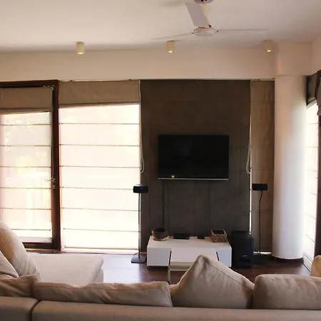 Luxurious 2Bhk For Ultimate Holiday Experience In Goa, Candolim North Goa-2