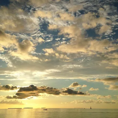 Sunrise Suites Dominican Suite #110-2