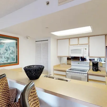 Sunrise Suites Paradise Escape #407-2