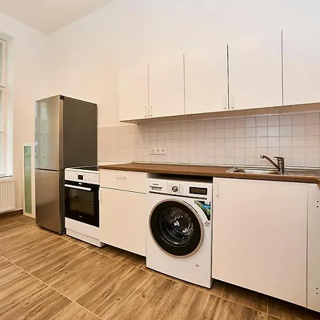 Bearlin City Apartments - City Center East-2