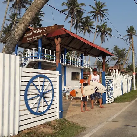 Sunset Surfing Beach Resort-2