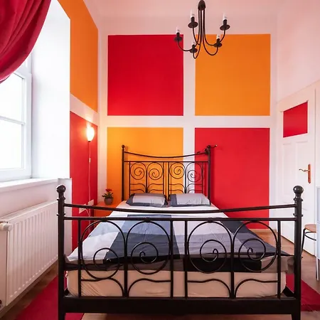 Fluxus Hostel-3