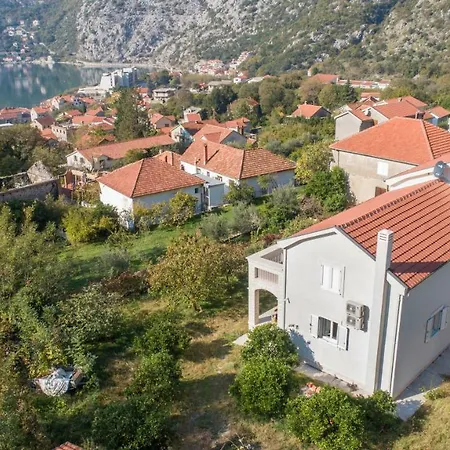 Queen Teuta - Sea View - Private Parking&Garden - BBQ Grill-3