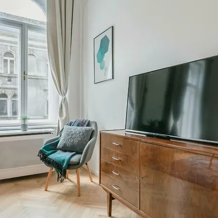 City Park Rest Apartment With Air Condition-3