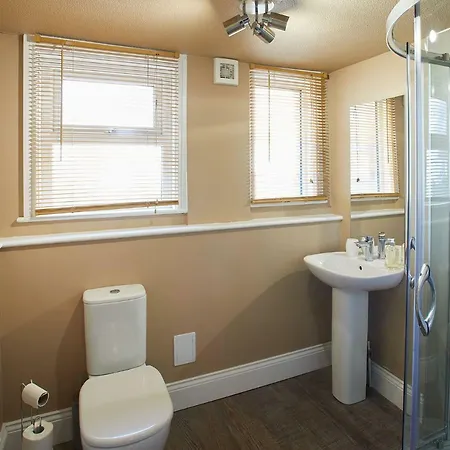 Host & Stay - Havelock Place Apartment-2