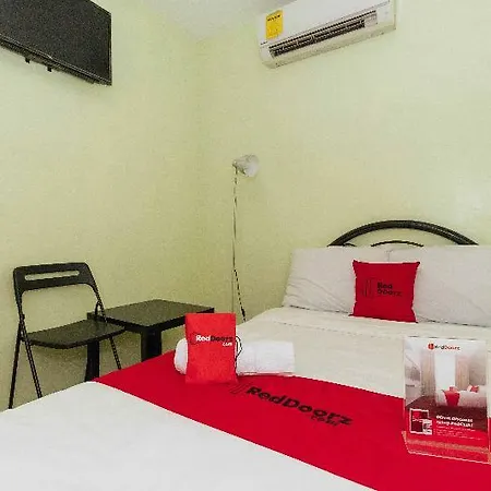 Reddoorz @ Hotel Rosemarie-2