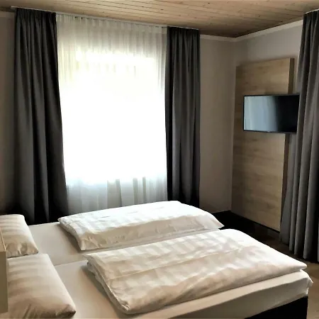 Eberl Hotel-Pension München Feldmoching-3