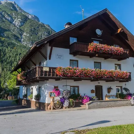 Xanderhof-2