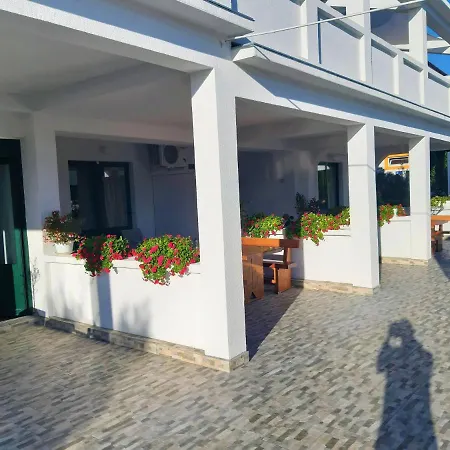 Guesthouse Raffaello-2