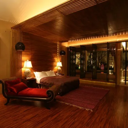 Chateau Boutique Motel-3