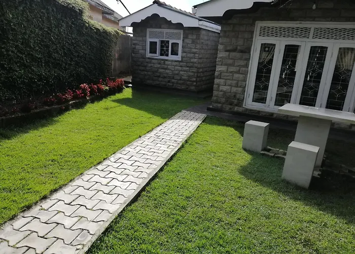 Aerizo Tours & Bungalow Nuwara Eliya