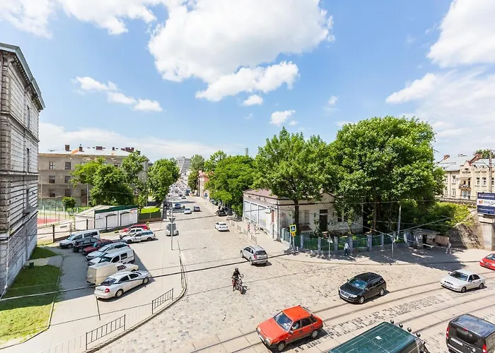 Сучасна Квартира По Вул Дарії Гусяк 9 Біля Краківського Lemberg