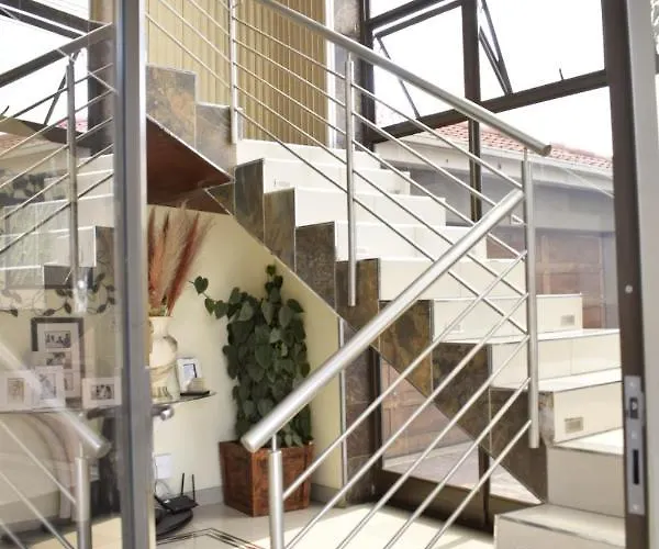 Lalela House Boutique Guesthouse - Free Wifi & Secure Parking Johannesburg