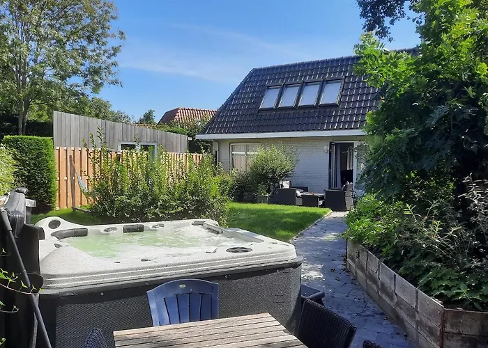 Have A Nice Stay! - Holiday Home De Witte Raaf With Garden And Hottub Noordwijk