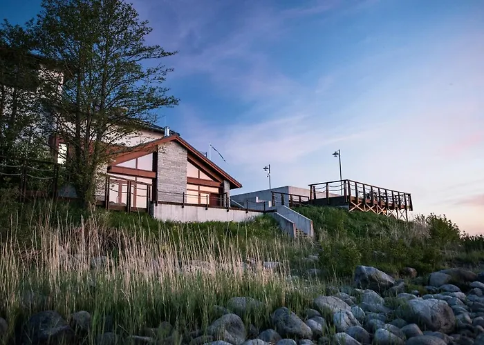 Koljunuki Sadam "Veer" Lux Accommodation Maardu