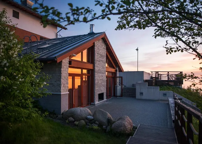 Koljunuki Sadam "Veer" Lux Accommodation Maardu