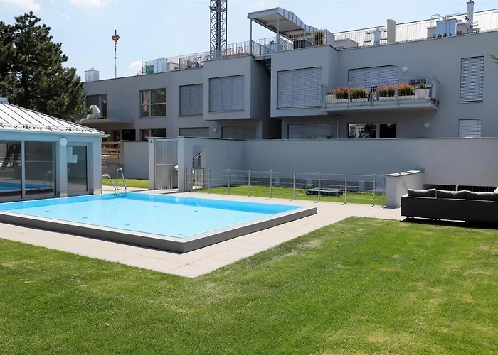 Rooftop Terrace, Free Garage Parking And Pool! Wien
