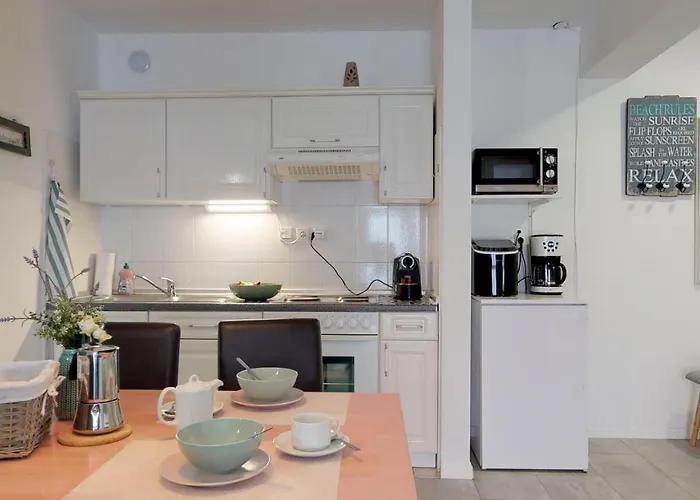 Mirta Apartment By The Sea & Park Novigrad Istria