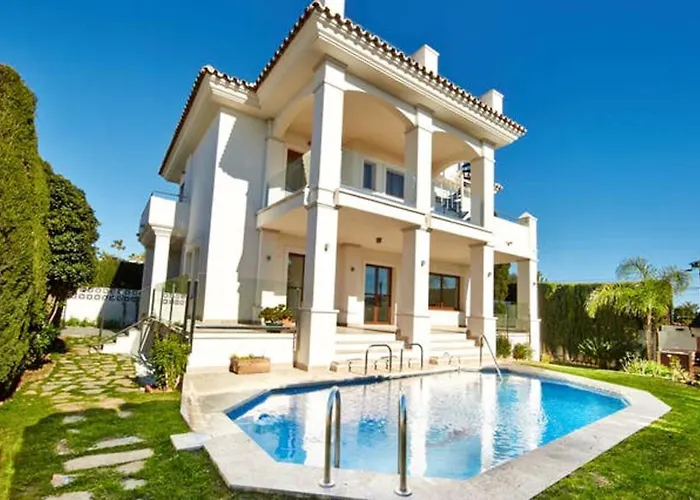Elegant Villa Marbella + Pool