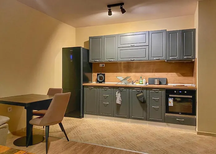 Stylish Urban Apart New 2021 Close To The Beach Warna