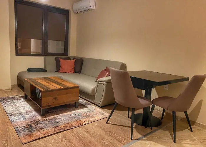 Stylish Urban Apart New 2021 Close To The Beach Warna