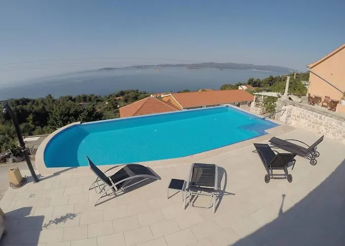 Holiday House With Private Pool Mokalo Orebić