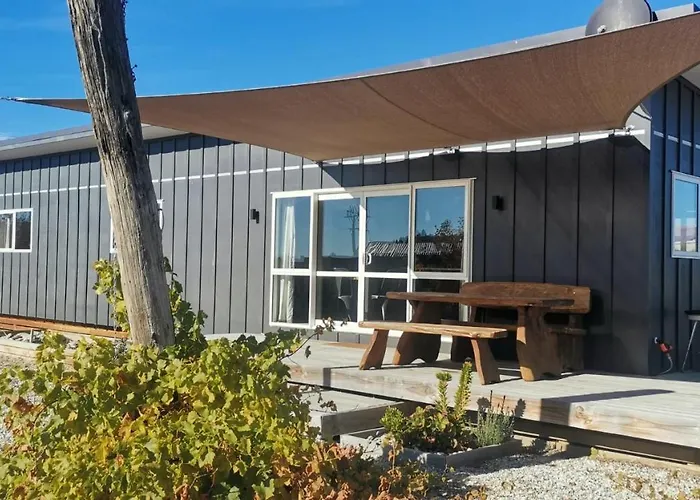 Cromwell Safari Bach - Holiday Home