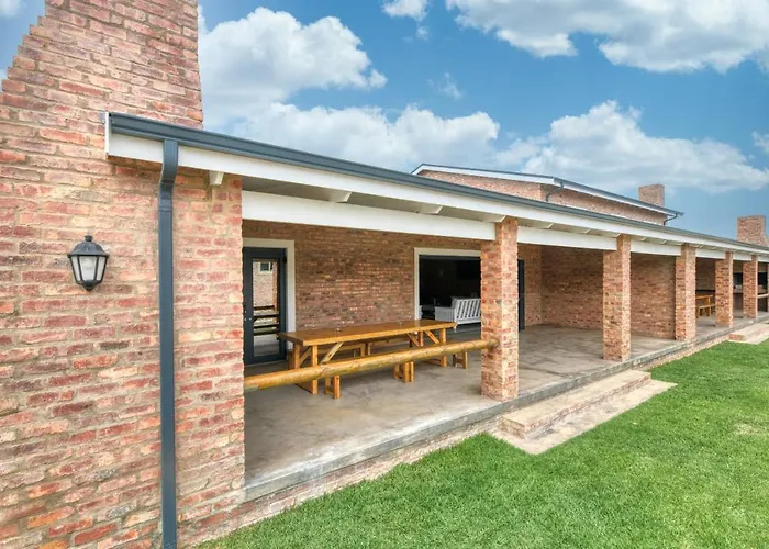 Eck-O Breeze Self-Catering Holiday Accommodation Struisbaai
