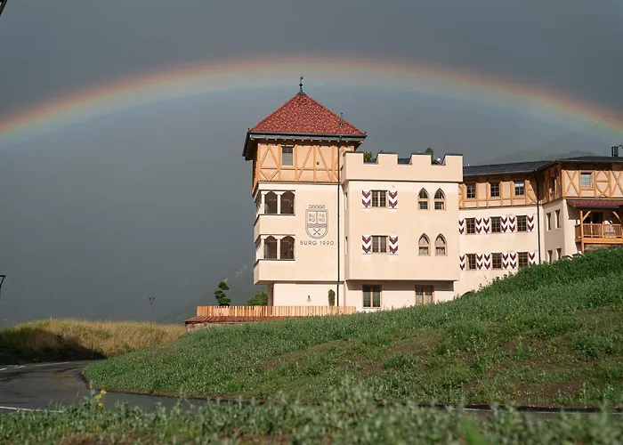 Aparthotel Burg1990 Ladis