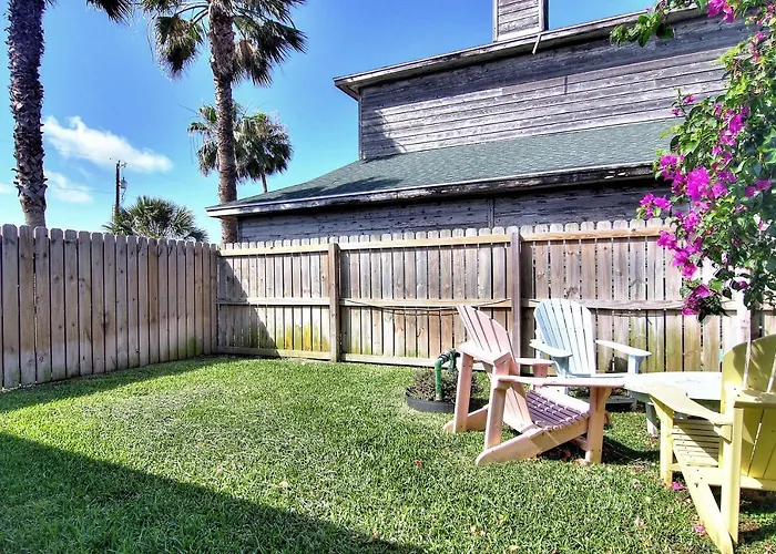 Le Petit Chateau Port Aransas