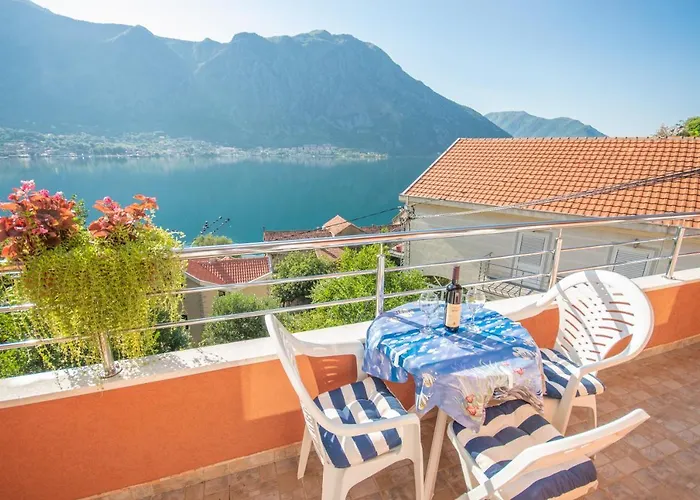 Apartmani Mrsic Risan