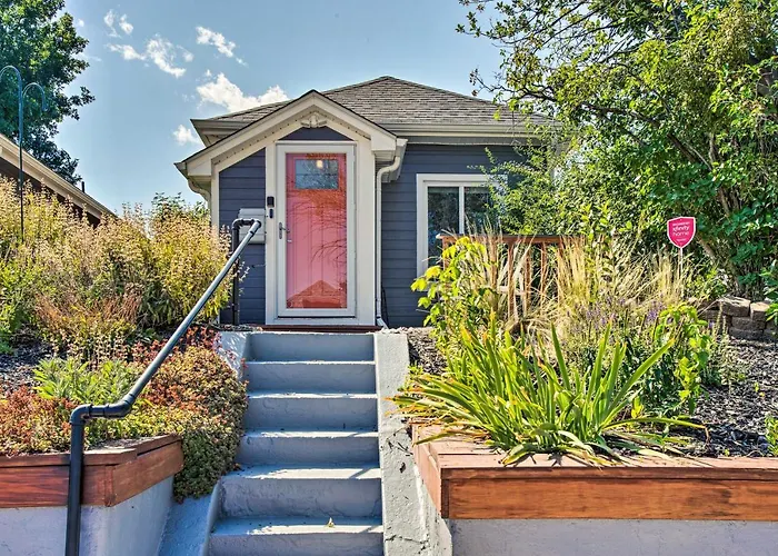 Modern House With Yard Less Than 7 Mi To Downtown Denver!