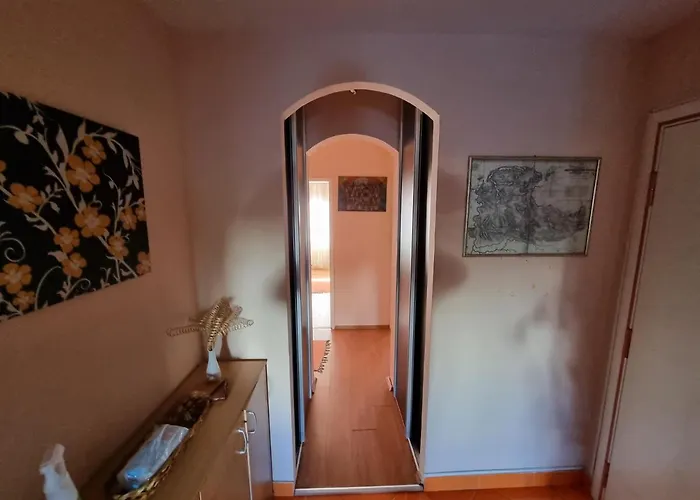 Large, Spacious Apartment Vozdovac Belgrad