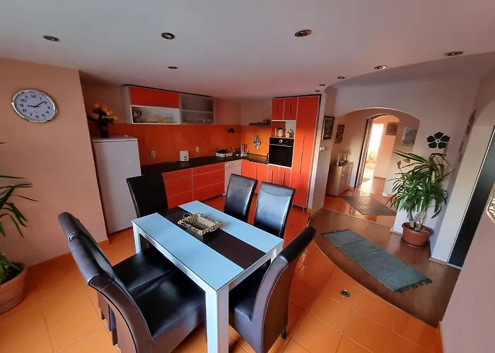 Large, Spacious Apartment Vozdovac Belgrad