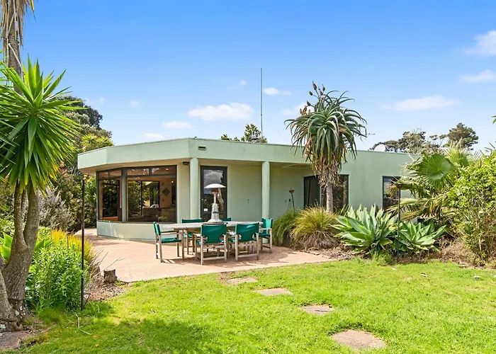 Green Oasis - Mangawhai Heads Holiday Home