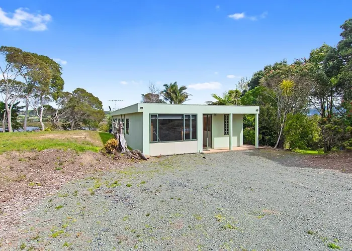 Green Oasis - Mangawhai Heads Holiday Home