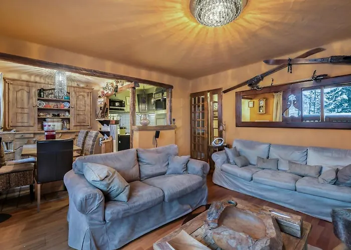 Appartement Chaleureux Avec Cheminee Et Parking A Courchevel - Fr-1-564-55
